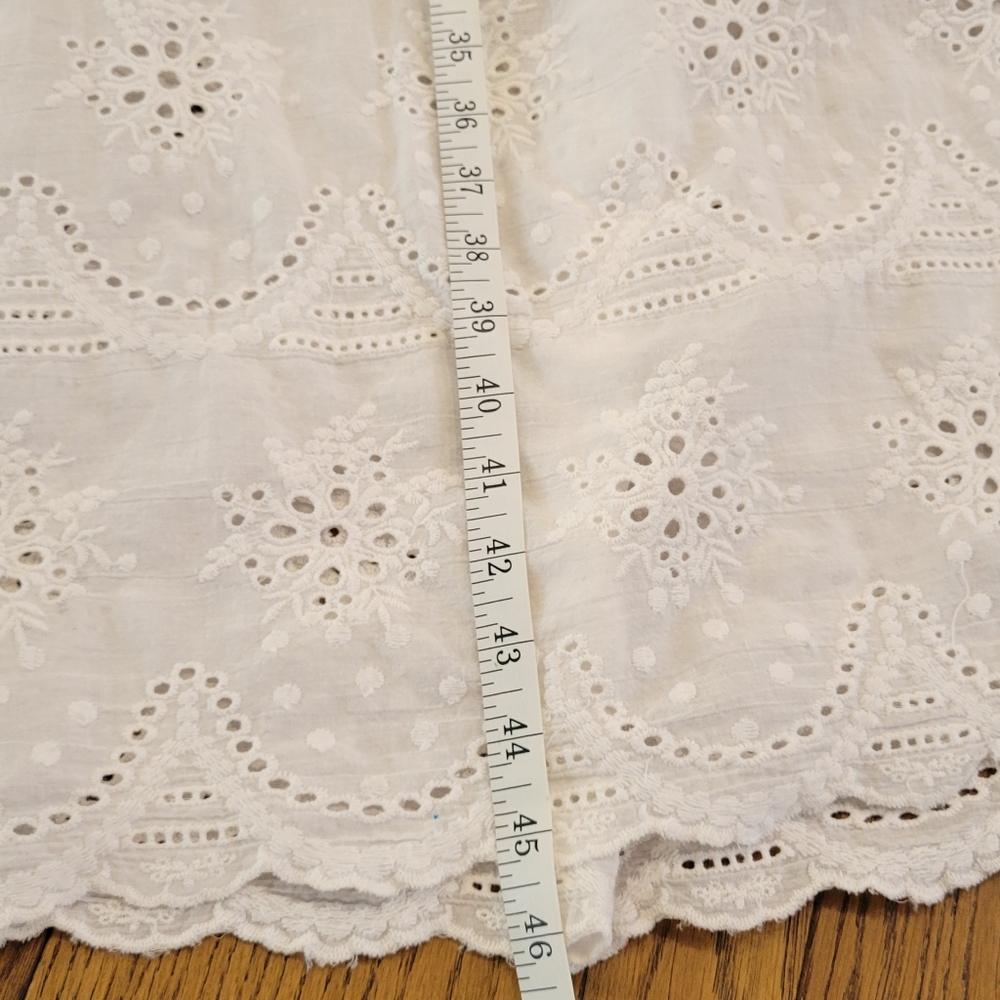 Elegant White Lace Maxi Dress - Picture 8 of 8